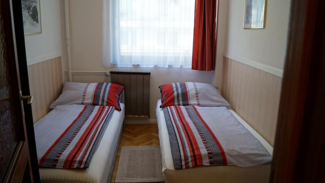 Apartment Sinko - Free Garage Parking, Central, 2 Bedrooms 4 Single Beds, Flexi Check-Out Budapest Eksteriør bilde