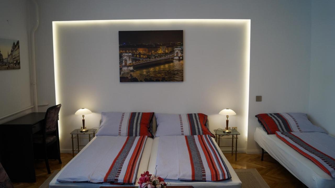 Apartment Sinko - Free Garage Parking, Central, 2 Bedrooms 4 Single Beds, Flexi Check-Out Budapest Eksteriør bilde
