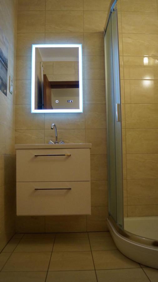 Apartment Sinko - Free Garage Parking, Central, 2 Bedrooms 4 Single Beds, Flexi Check-Out Budapest Eksteriør bilde