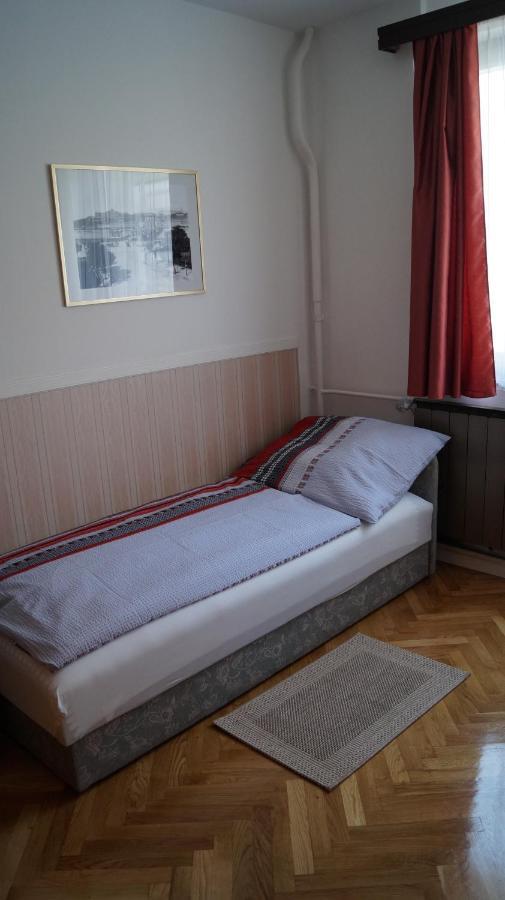 Apartment Sinko - Free Garage Parking, Central, 2 Bedrooms 4 Single Beds, Flexi Check-Out Budapest Eksteriør bilde