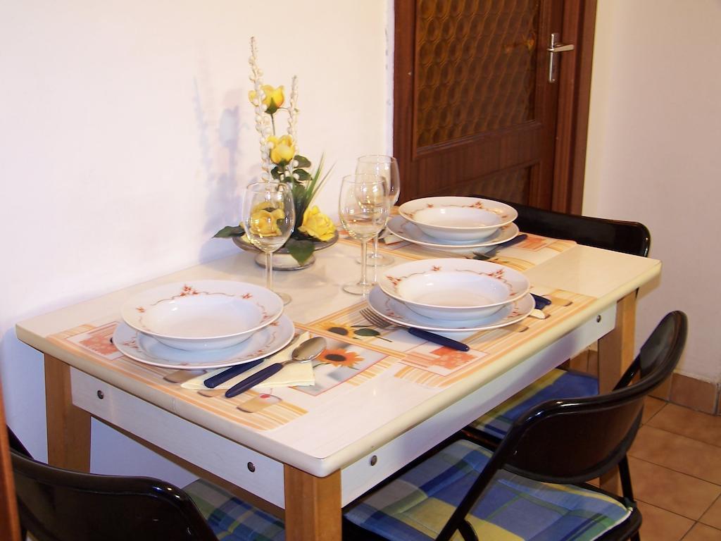 Apartment Sinko - Free Garage Parking, Central, 2 Bedrooms 4 Single Beds, Flexi Check-Out Budapest Rom bilde
