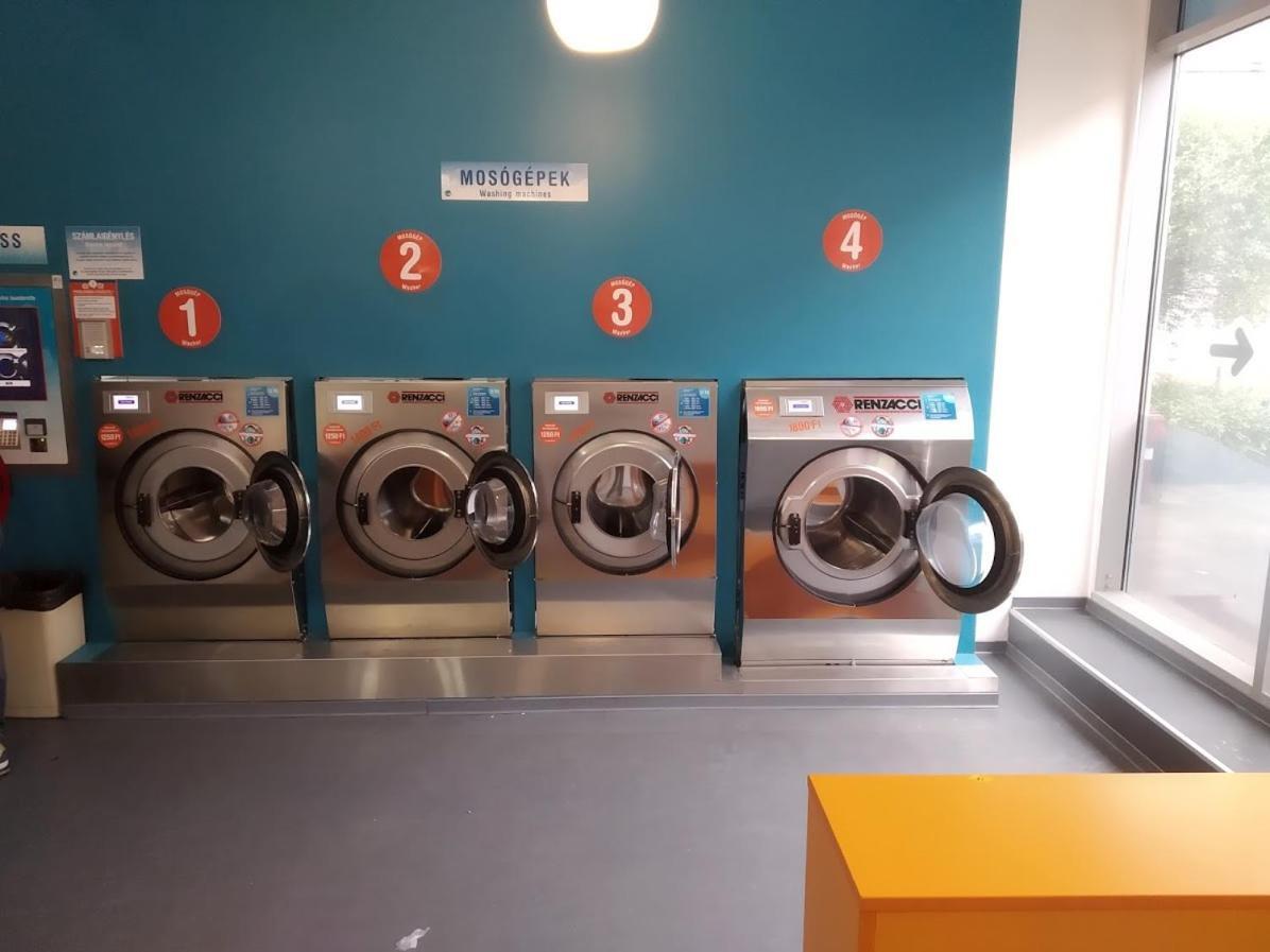 Apartment Sinko - Free Garage Parking, Central, 2 Bedrooms 4 Single Beds, Flexi Check-Out Budapest Eksteriør bilde